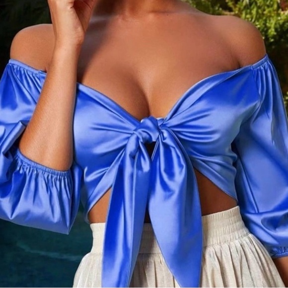 the breed Tops - Rella top